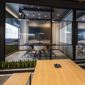 Project: EY Wavespace | Product: Shoreditch Edition with Kinetic doors and screen