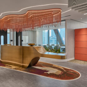 Project: JLL MENA | Products: Revolution 100 double glazed partitions