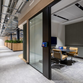 Project: Rabobank | Optima 117 Plus Single Glazing, Tech Panels | Photography: Office Curator
